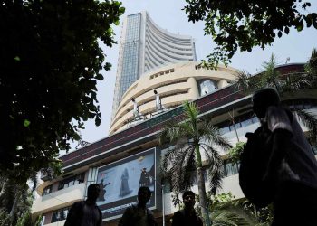 Tighter Indian capital market lending rules hit brokerage shares
